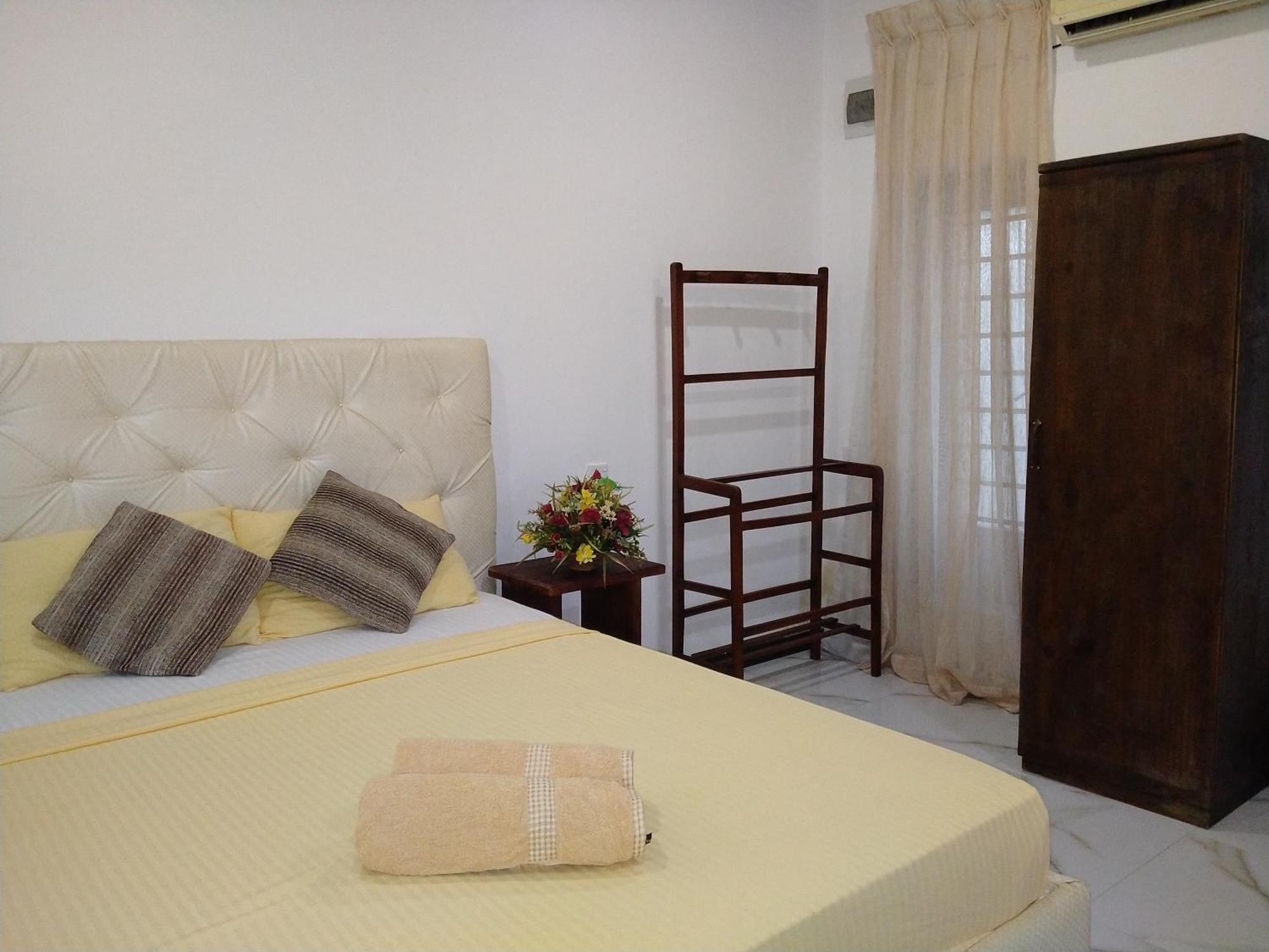 Living Home Negombo Habitación foto